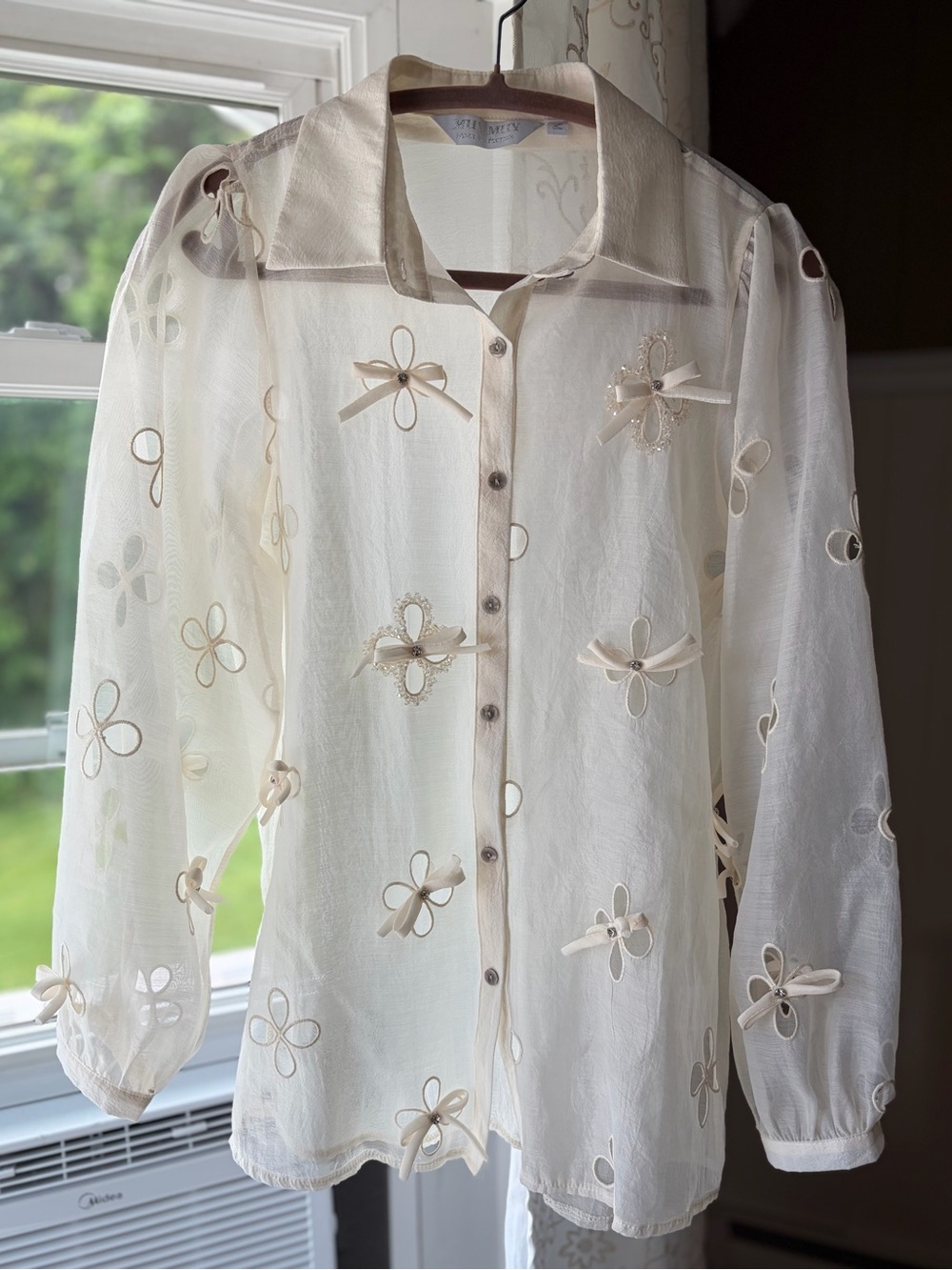 Muy Muy Sheer Embroidered Floral Bow Rhinestones Coquette Blouse EUC Sz M
